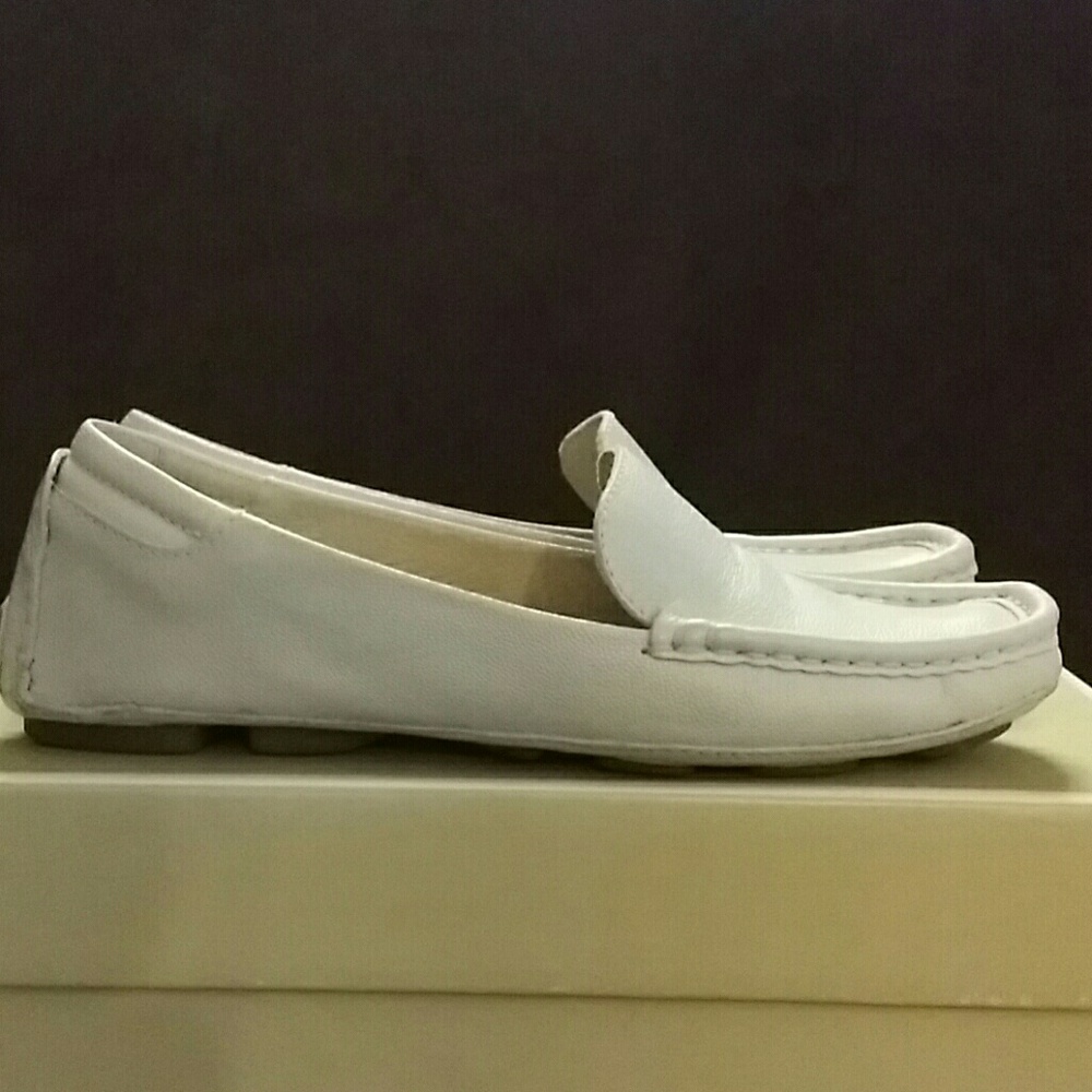 Michael Kors Driver Leather Loafers - Picture 5 of 8